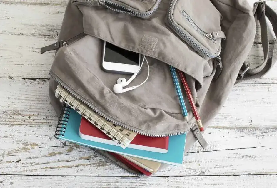 خشک‌کردن صحیح و جلوگیری از تغییر شکل کیف های پلی استر